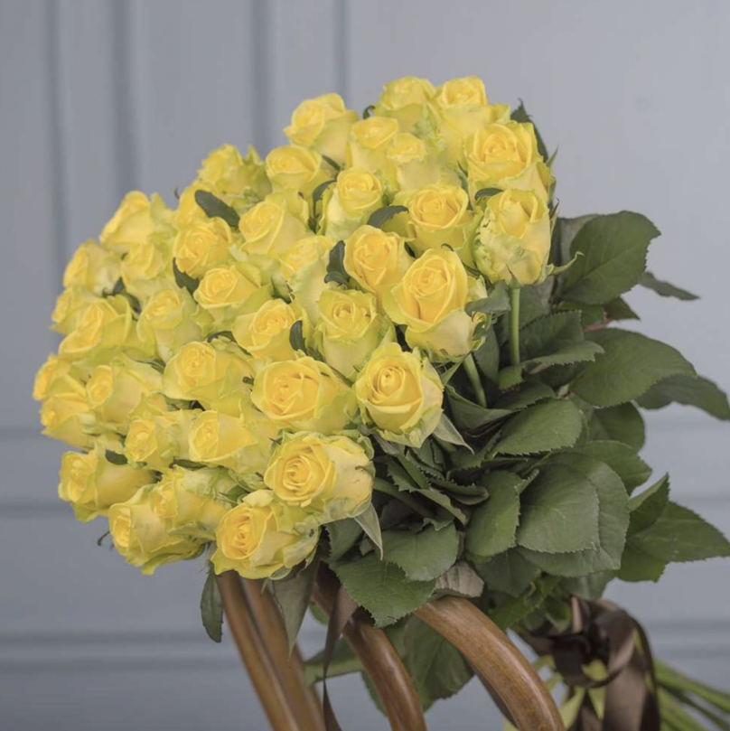 Solar serenade: Choose from 20 to 1001 Yellow Roses - Image 3